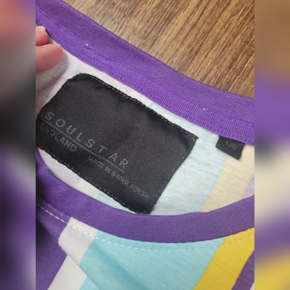 FREE W BUNDLE Soulstar vertical stripe t-shirt - Picture 3 of 7